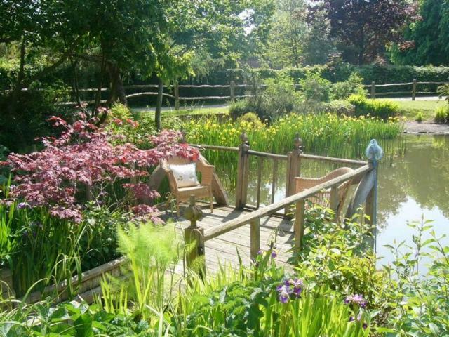 The Pavilion At Brunger House Tenterden Bagian luar foto